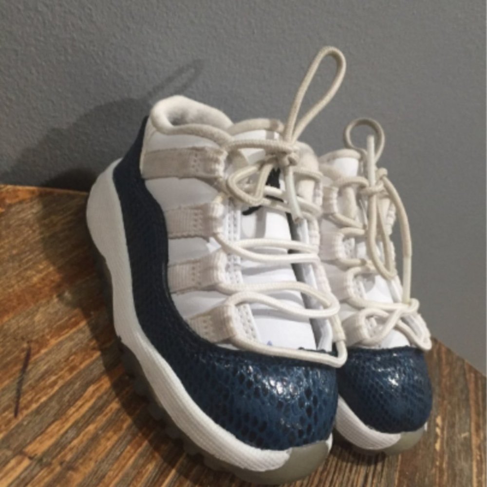AIR JORDAN 11 LOW TD NAVY SNAKE SKIN 5C